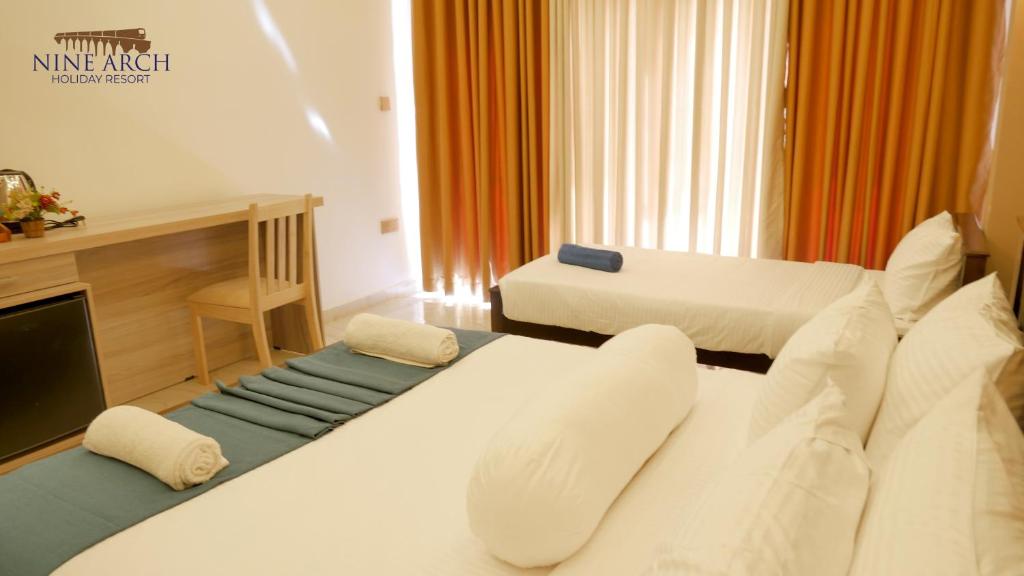 Luxury Triple Room – 21 m²  at Nine Arch Holiday Resort Ella 